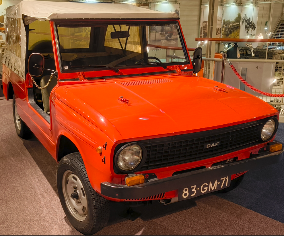 Daf 66 YA civiele versie (Deurnematic) - voor- en zijkant