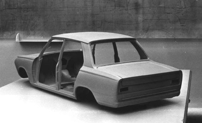Daf P400 (1967) - houten model - achterzijde