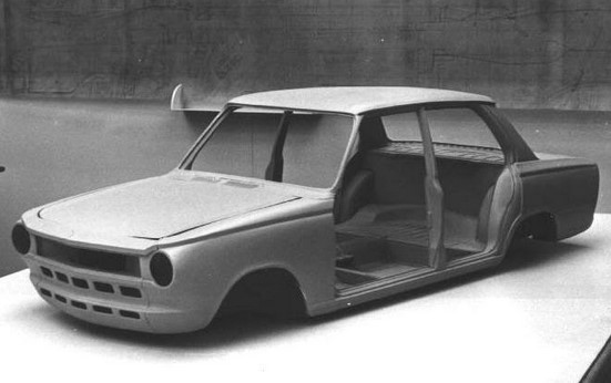 Daf P400 (1967) - houten model - zijkant en front