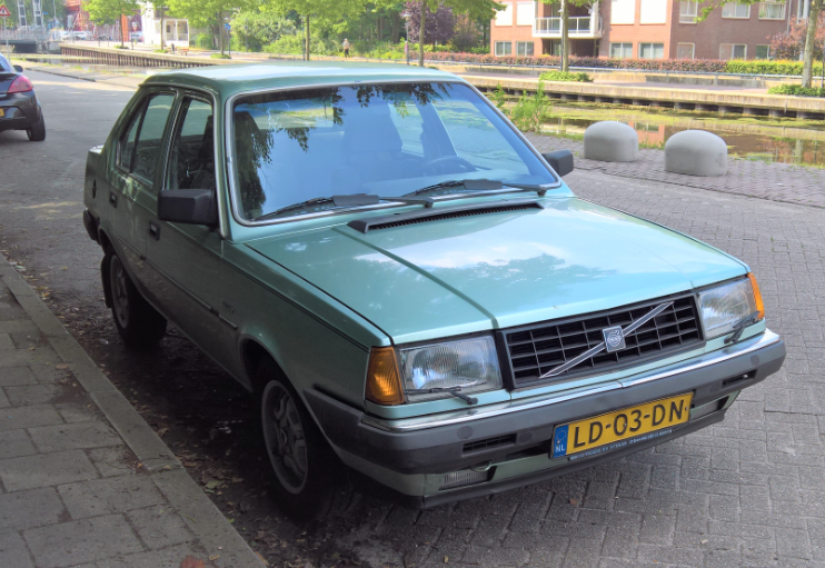 Volvo 360 GLS